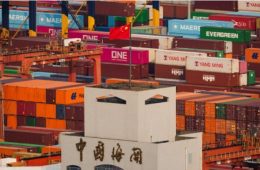 Tarifaço de Trump Amplia Lacuna e Cria Espaço para Financiamento de Importações Chinesas